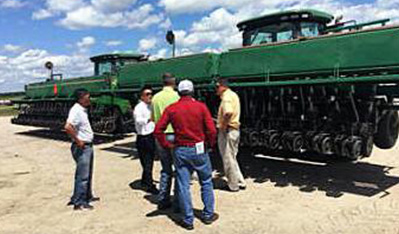 香港六宝典资料大全代表团考察北美市场